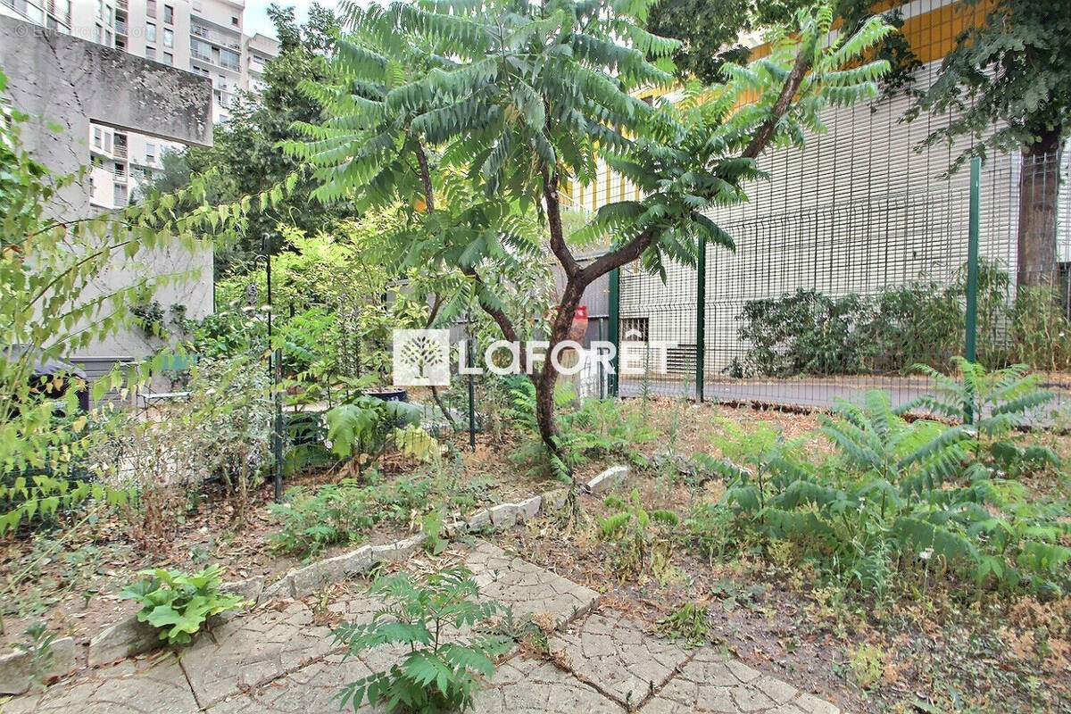 Appartement à NANTERRE