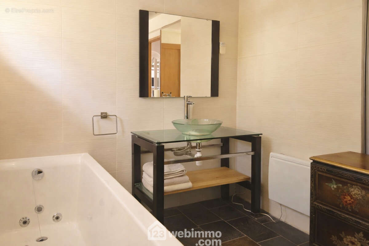 Maison 190 m² à Le Thoronet  - photo 14