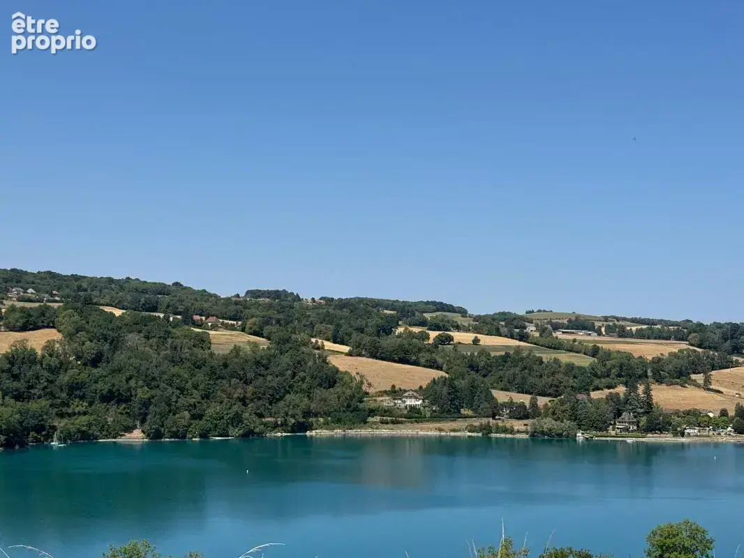 Maison avec vue et accès lac à 6 minutes à pied - photo 13