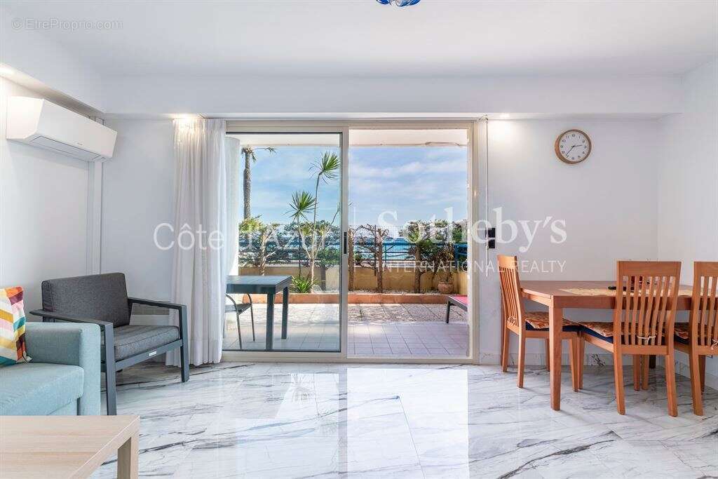 Appartement à ROQUEBRUNE-CAP-MARTIN