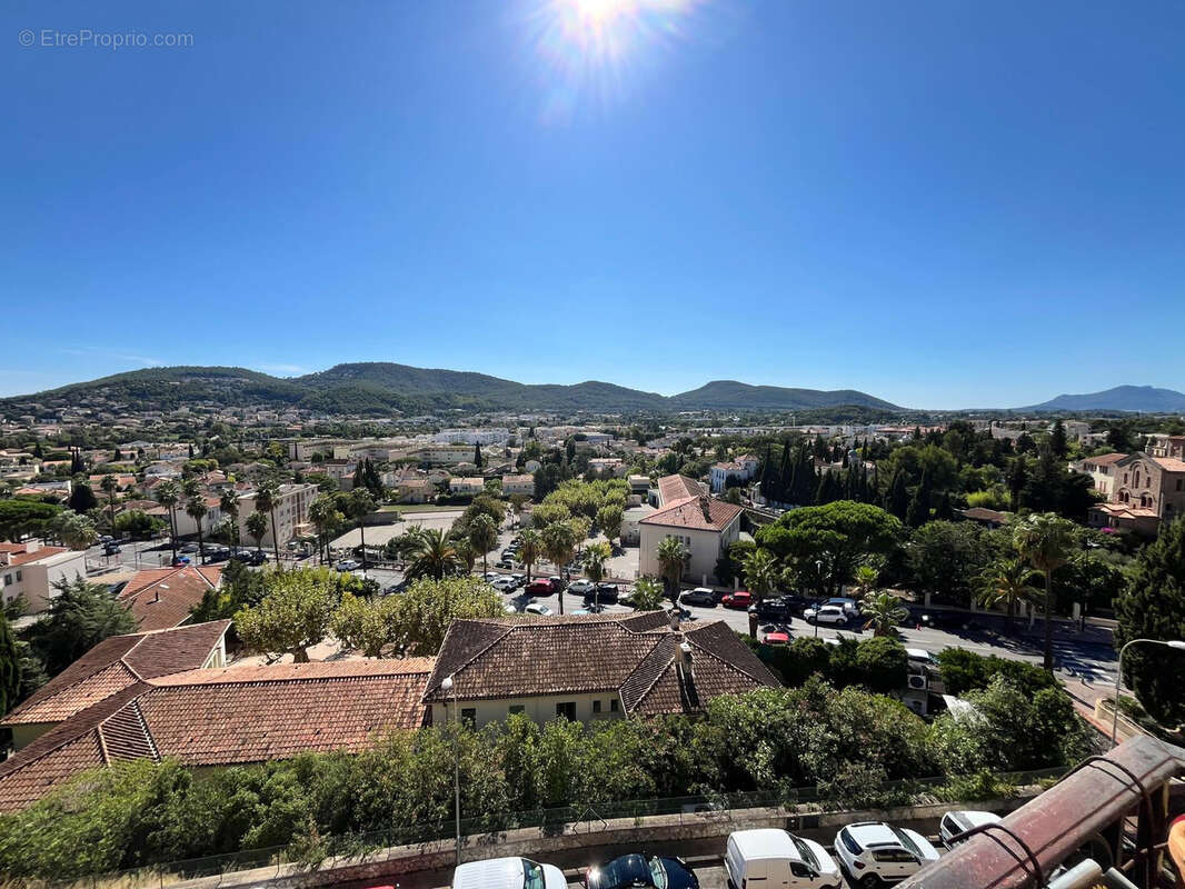 Appartement à HYERES