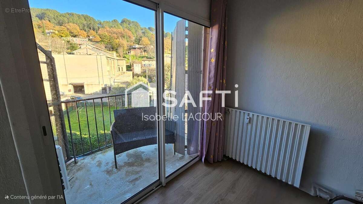 Photo 2 - Appartement à SALERNES