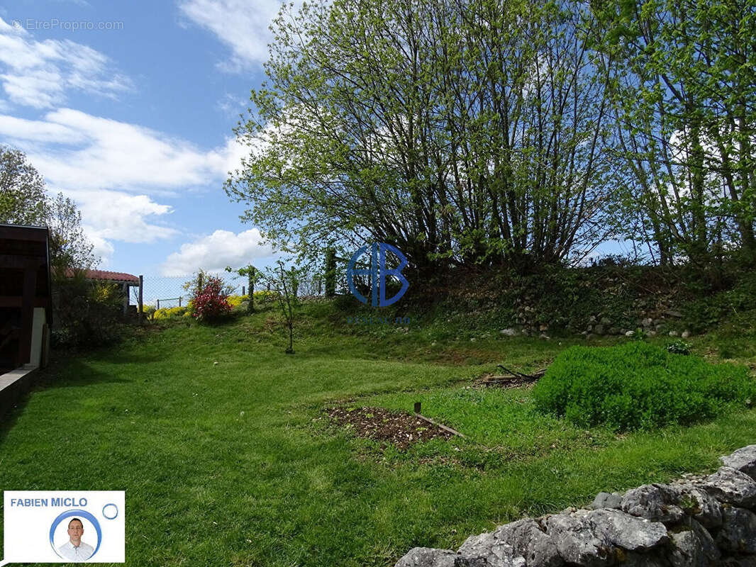 Maison à SAINT-BLAISE-DU-BUIS