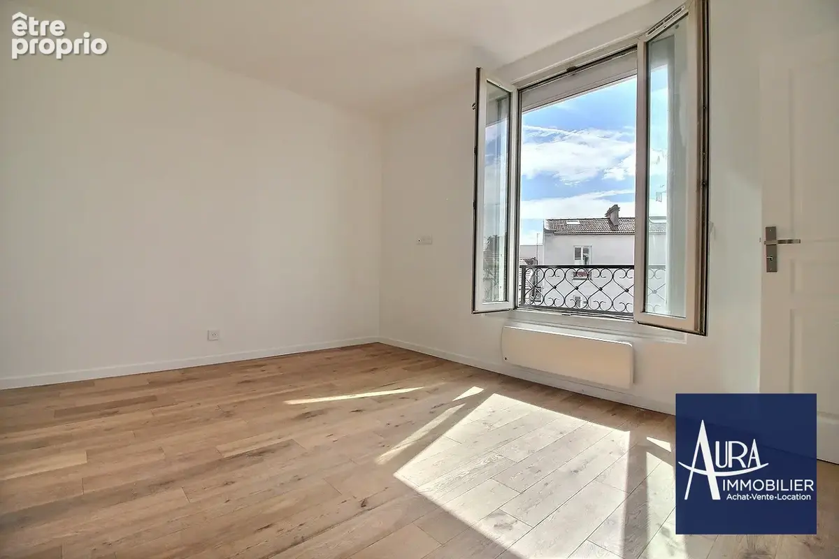 0_0005 - Appartement à LES LILAS