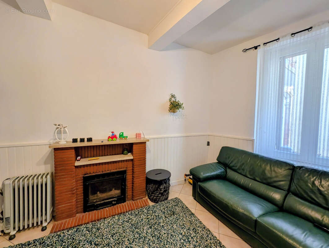 Maison à TOUROUZELLE