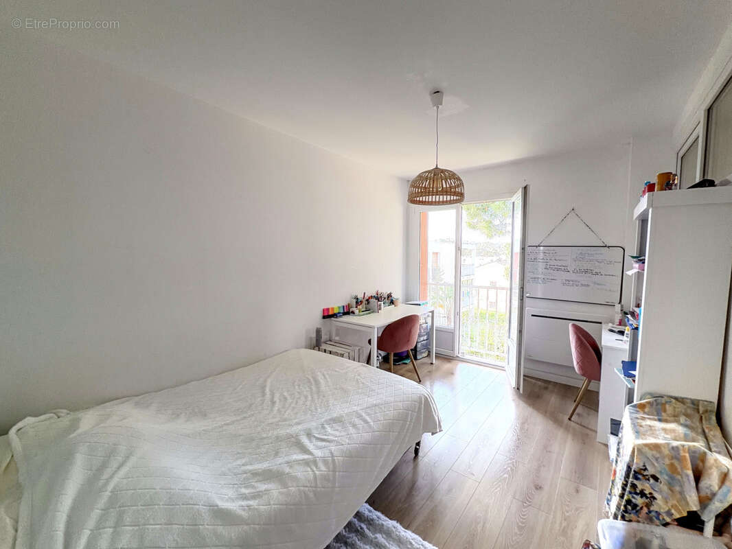 Appartement à SIX-FOURS-LES-PLAGES