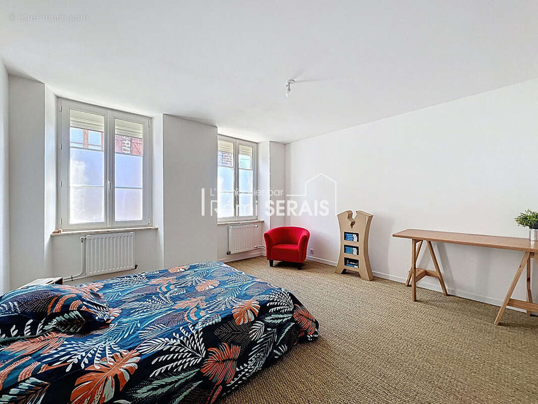 Maison à SAINT-DENIS-DE-MERE