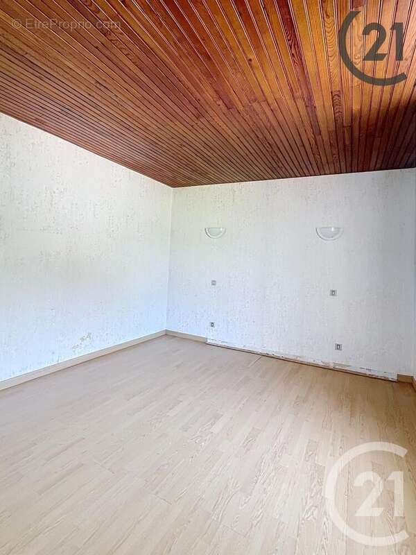 Maison 140 m² à Nitry  - photo 7