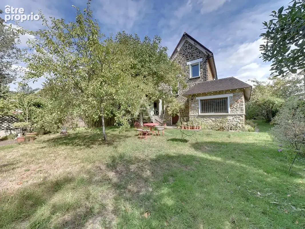 Photo Maison à Bry-Sur-Marne au prix de 895 000€