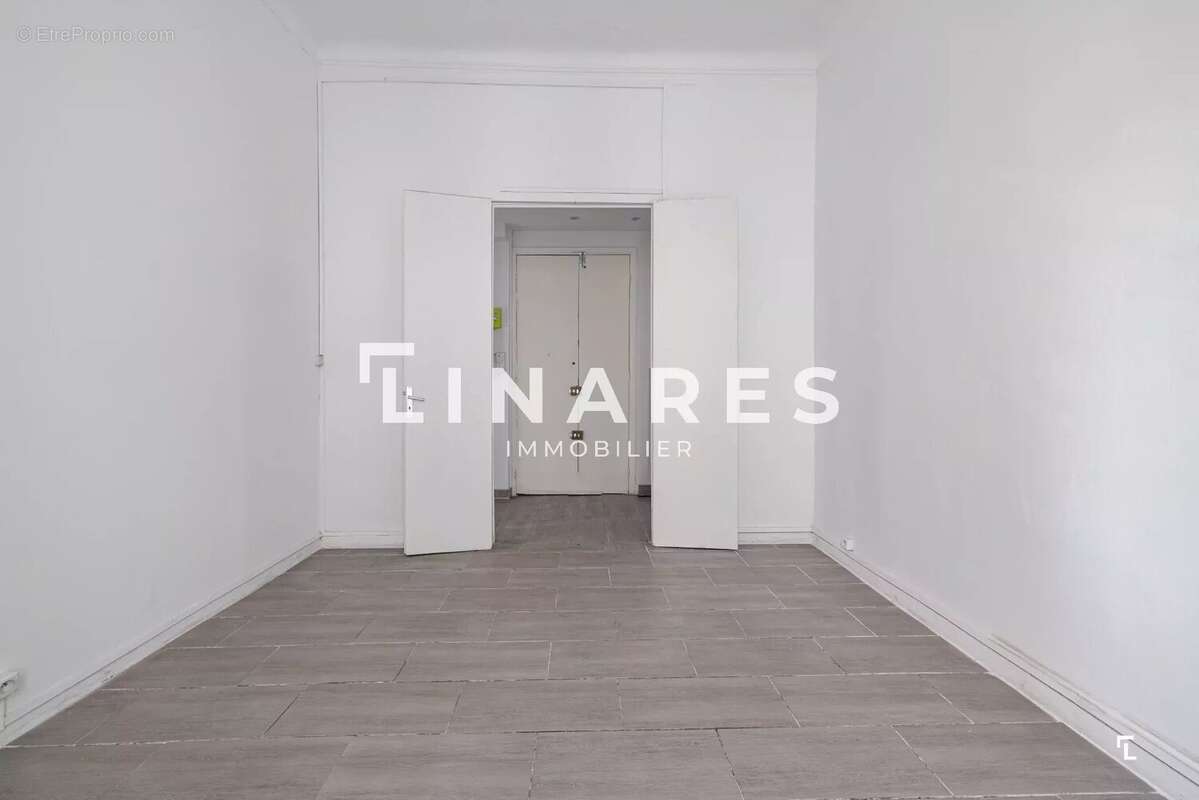 Appartement à MARSEILLE-1E