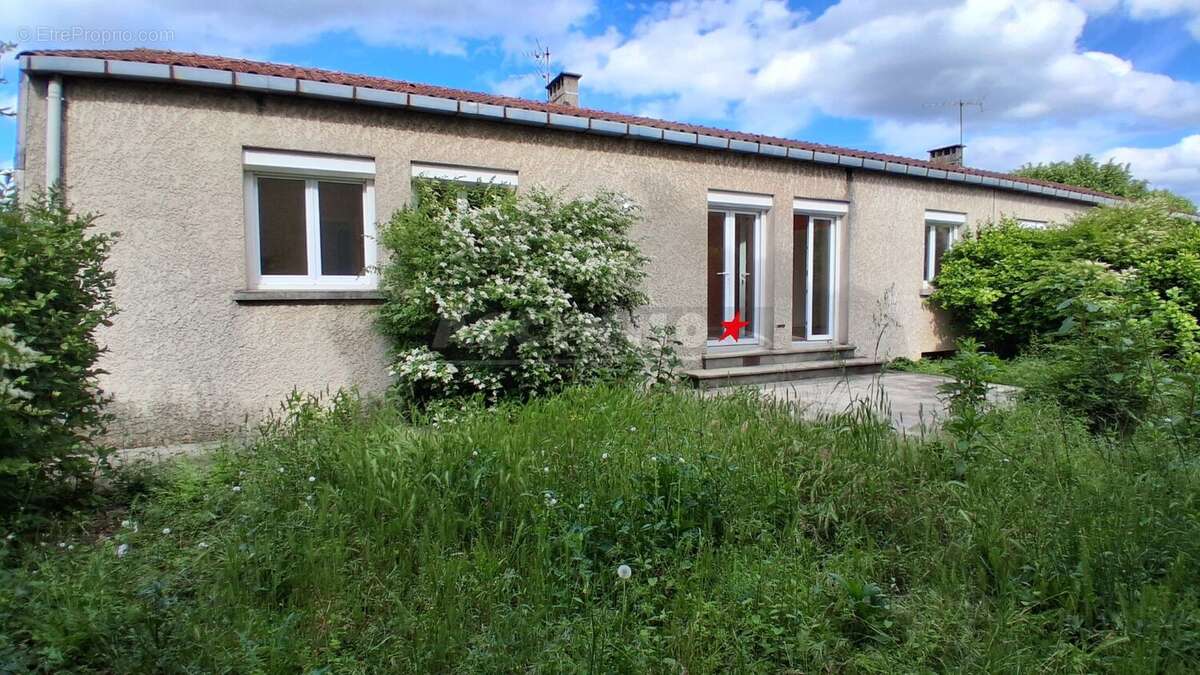 Maison à AUSSILLON