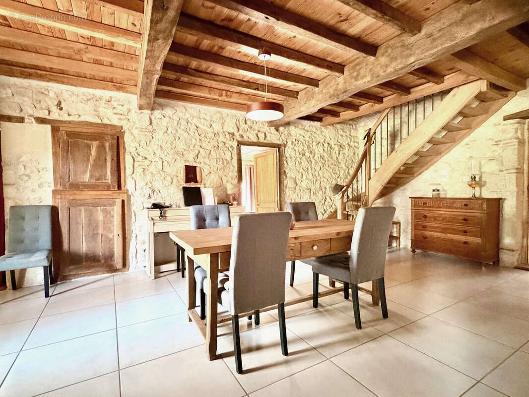 Maison à CASTELJALOUX