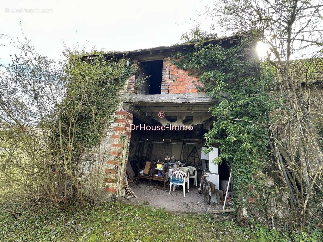 Maison à NARGIS