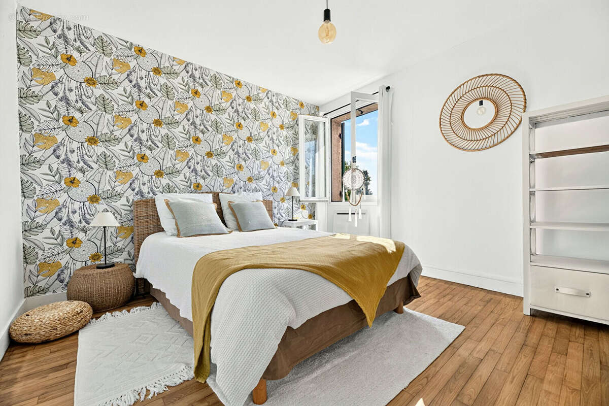 Maison de charme du 19 ème siècle entièrement restaurée  avec jardin et piscine. - photo 9