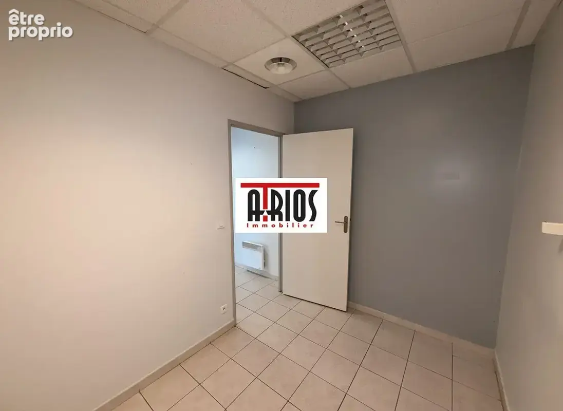 Commerce 60 m² à vendre à Hyeres (83400) - photo 7