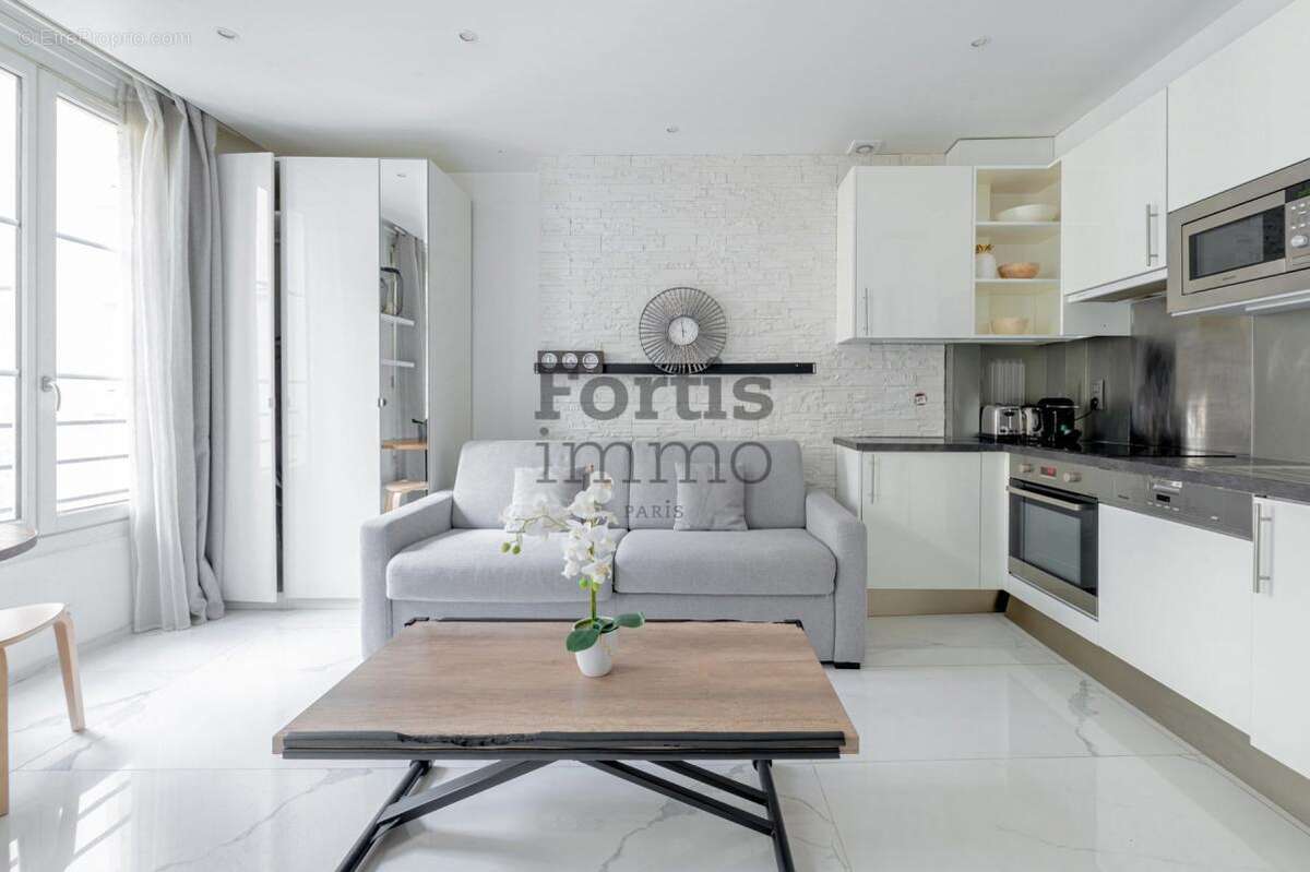 Appartement à PARIS-2E