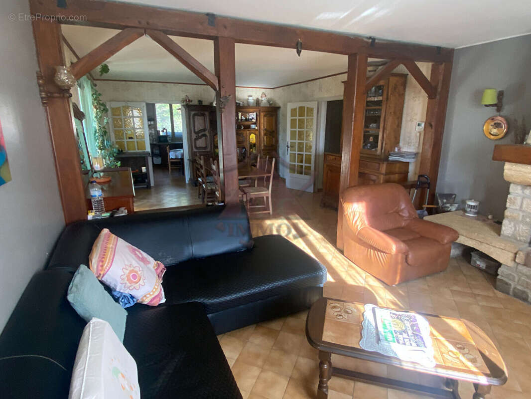 Maison à SAINT-BRES