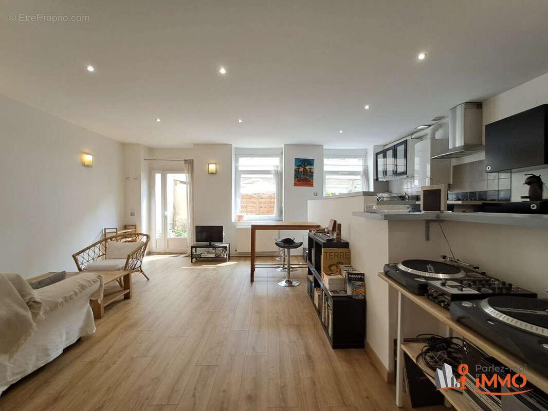 Appartement à SAINT-ETIENNE