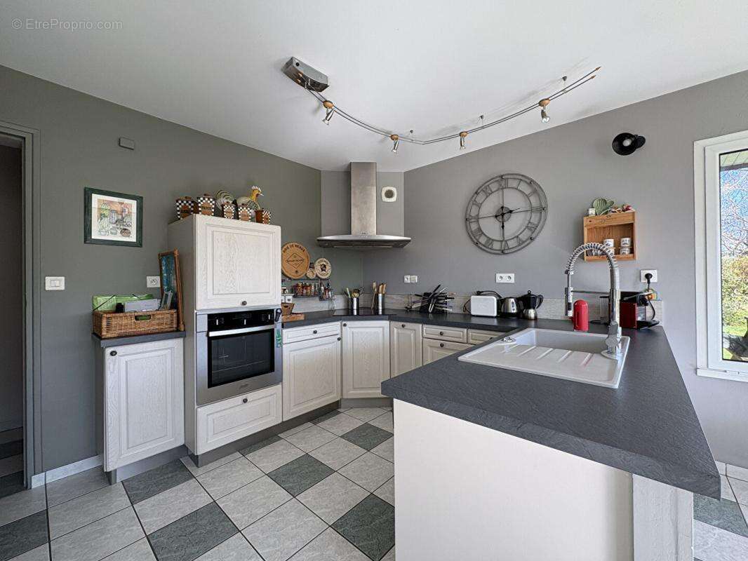 A vendre MOELAN SUR MER (29350) Maison 7 pièces 3 chambres 175 m2 - photo 6