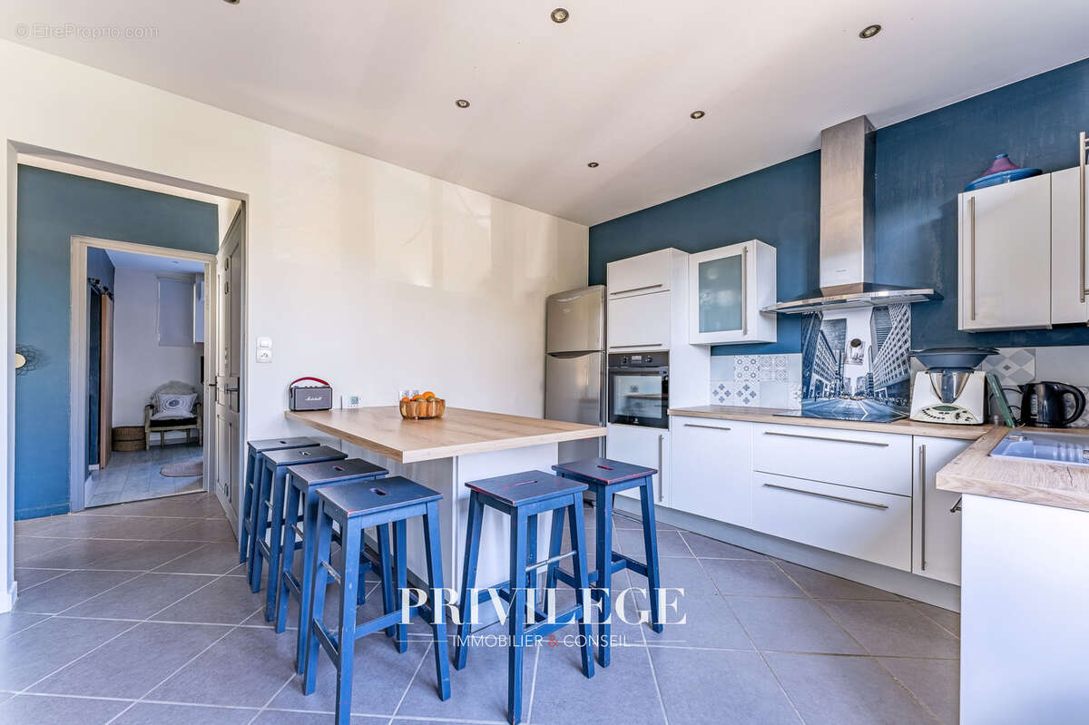 Maison à CHAMPAGNE-AU-MONT-D'OR