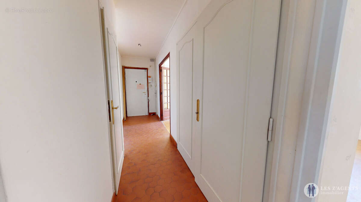 Appartement à SAINT-MARTIN-D'HERES