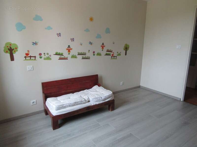 Commerce à SARLAT-LA-CANEDA