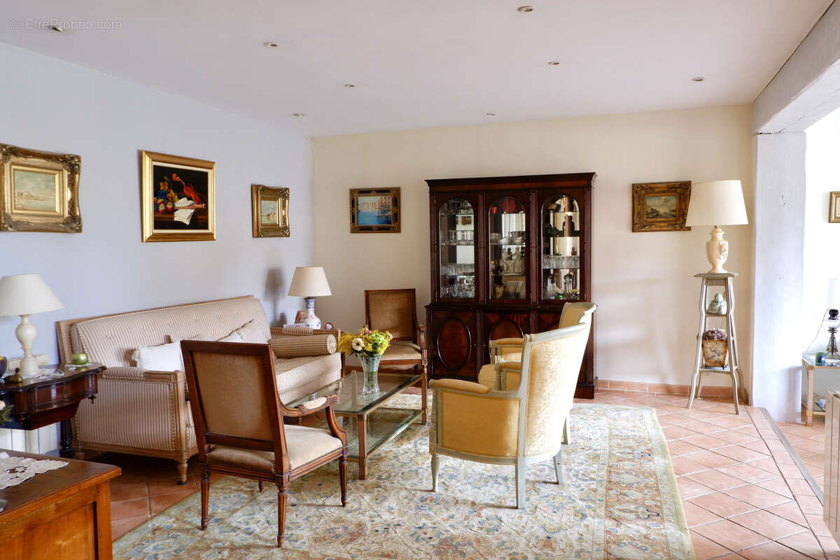 Maison à AUNAY-SOUS-CRECY