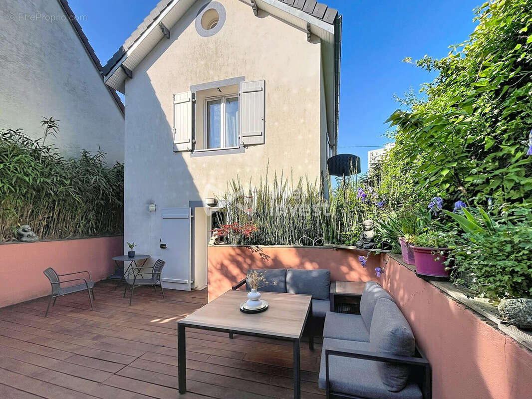 Maison 105 m² à Rueil-Malmaison  - photo 2