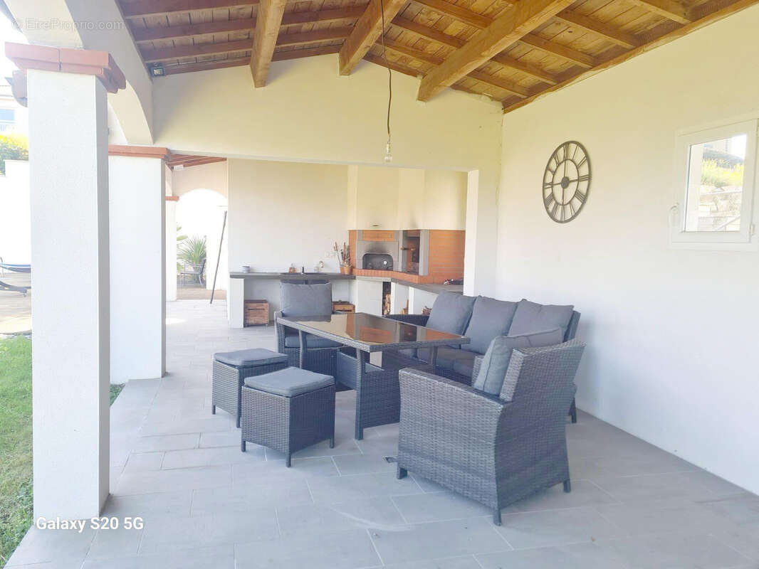 Maison à VEYRE-MONTON