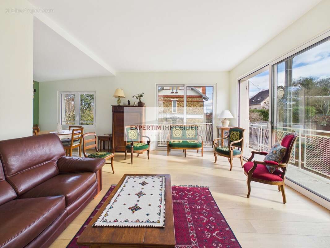 Maison à VIROFLAY