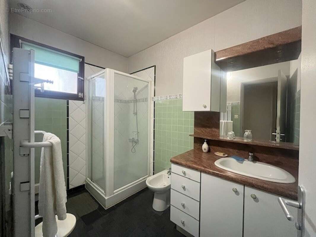 Maison à LA SALVETAT-SAINT-GILLES