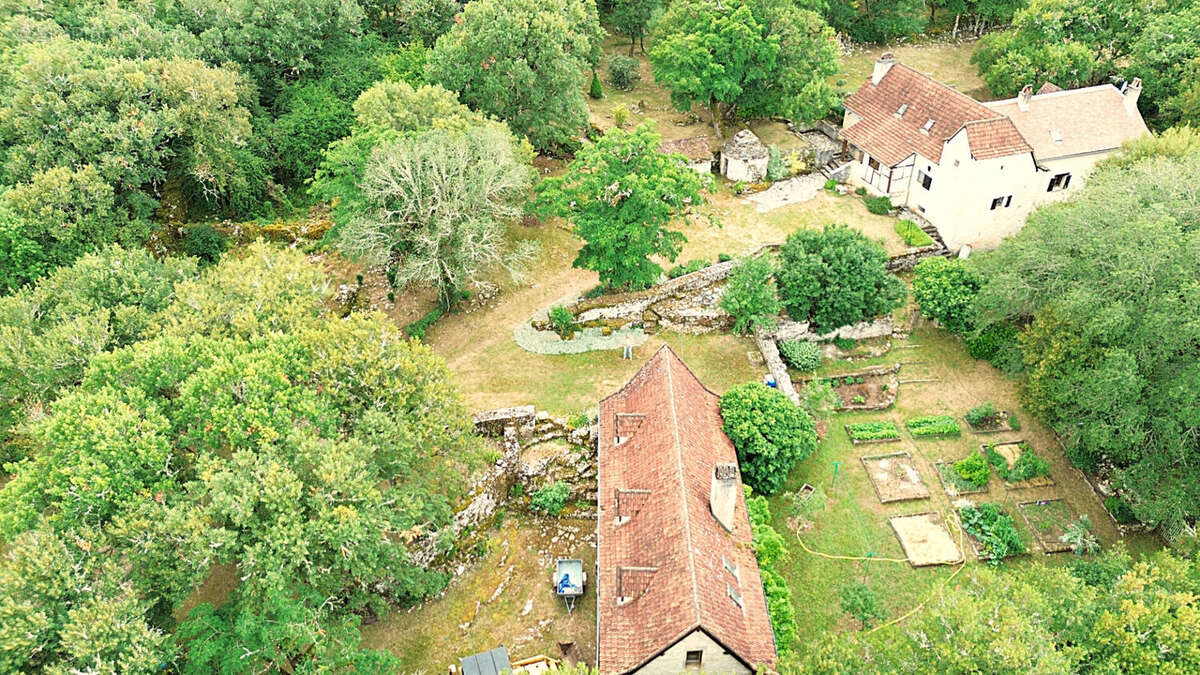 Corps de ferme en situation isolée sur le Causse - photo 5
