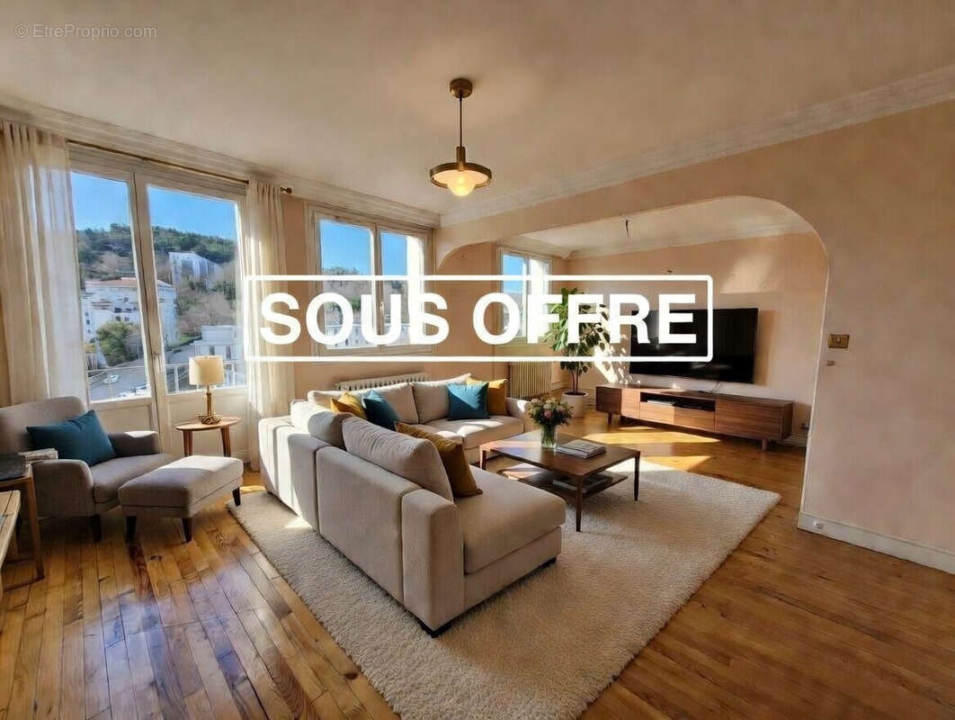 Appartement à SAINT-ETIENNE