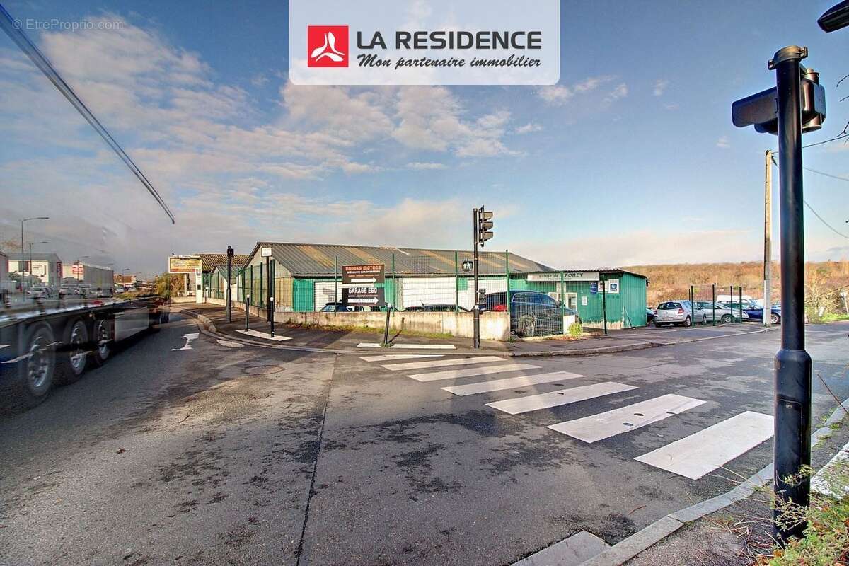 Commerce à CHAMBOURCY