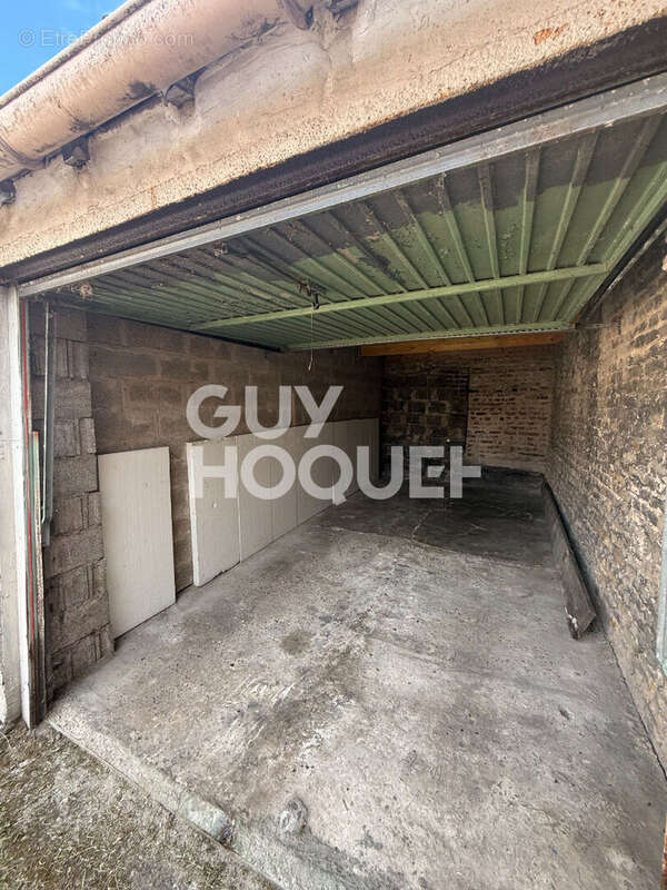 3 garages+terrain - photo 2