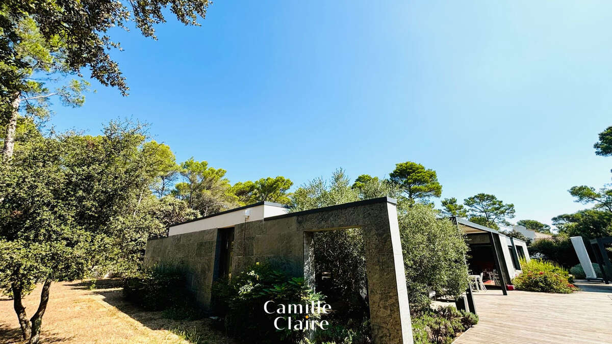 Maison à SAINT-MARC-JAUMEGARDE