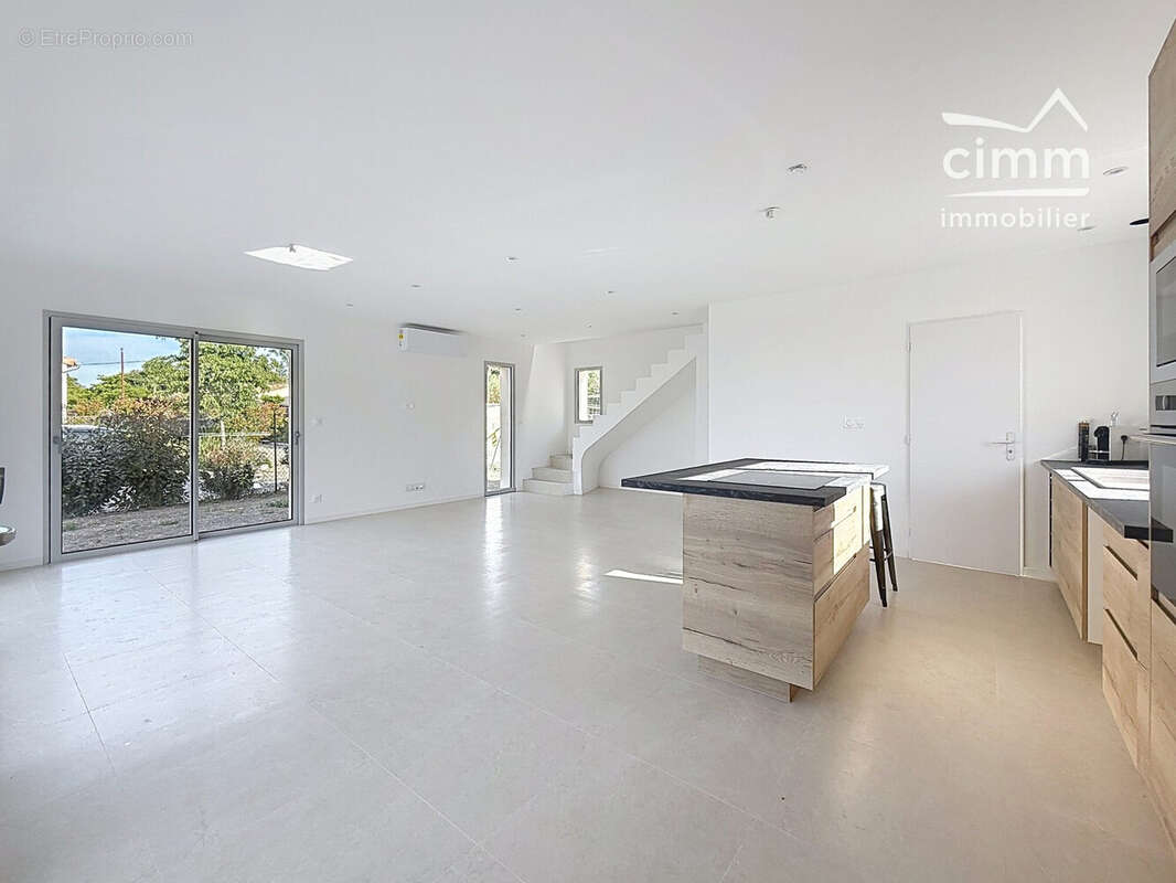 Maison 92 m² à Mazan  - photo 3