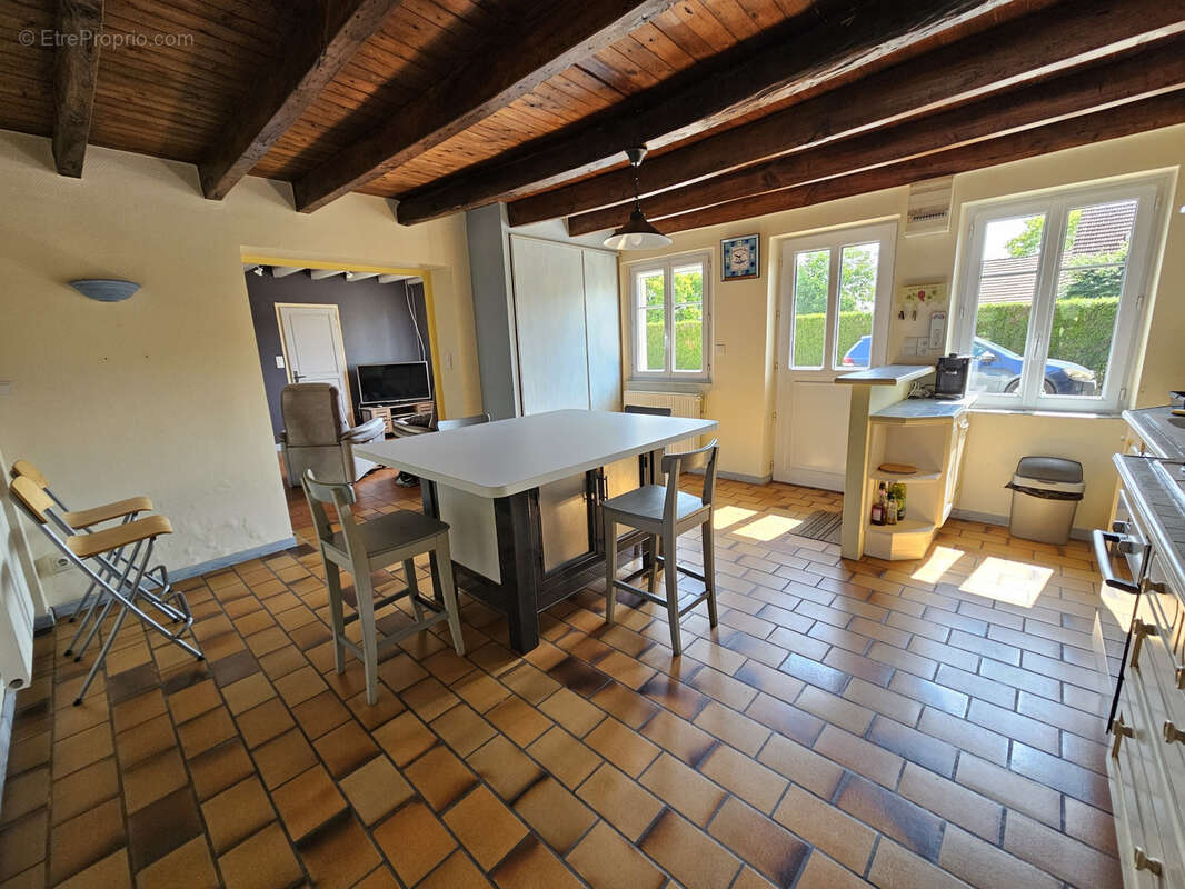 Maison à PONTOUX
