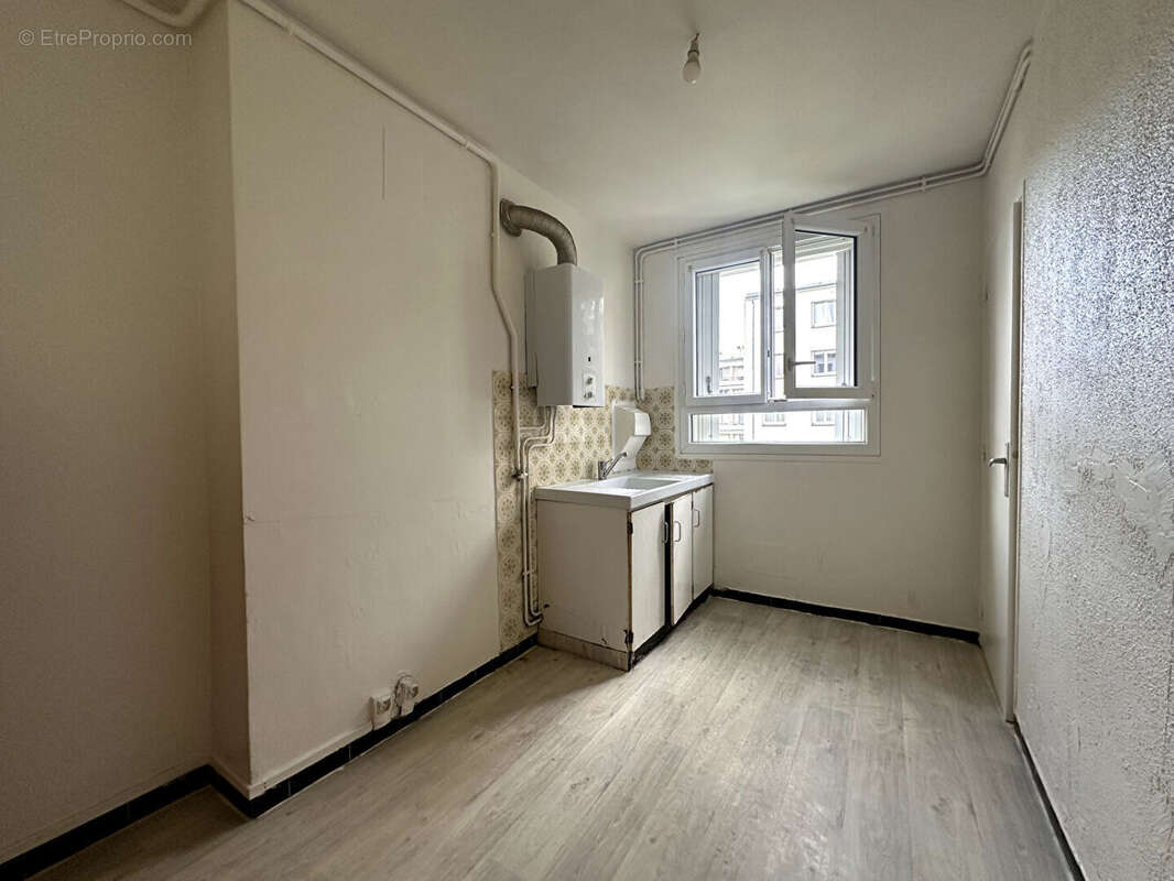 Appartement à SAINT-MICHEL-SUR-ORGE