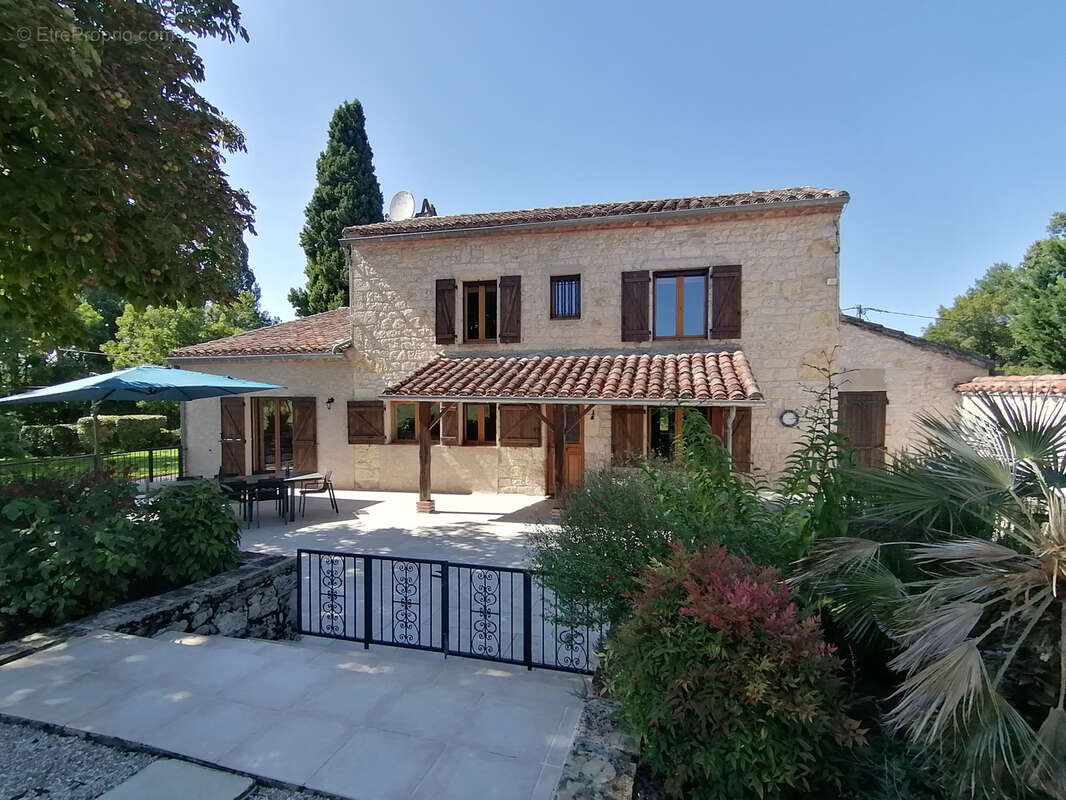 Maison à FRAUSSEILLES
