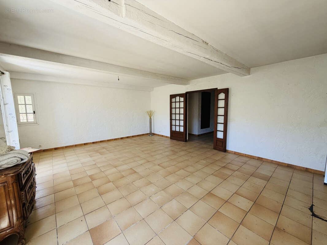Maison à SOLLIES-TOUCAS