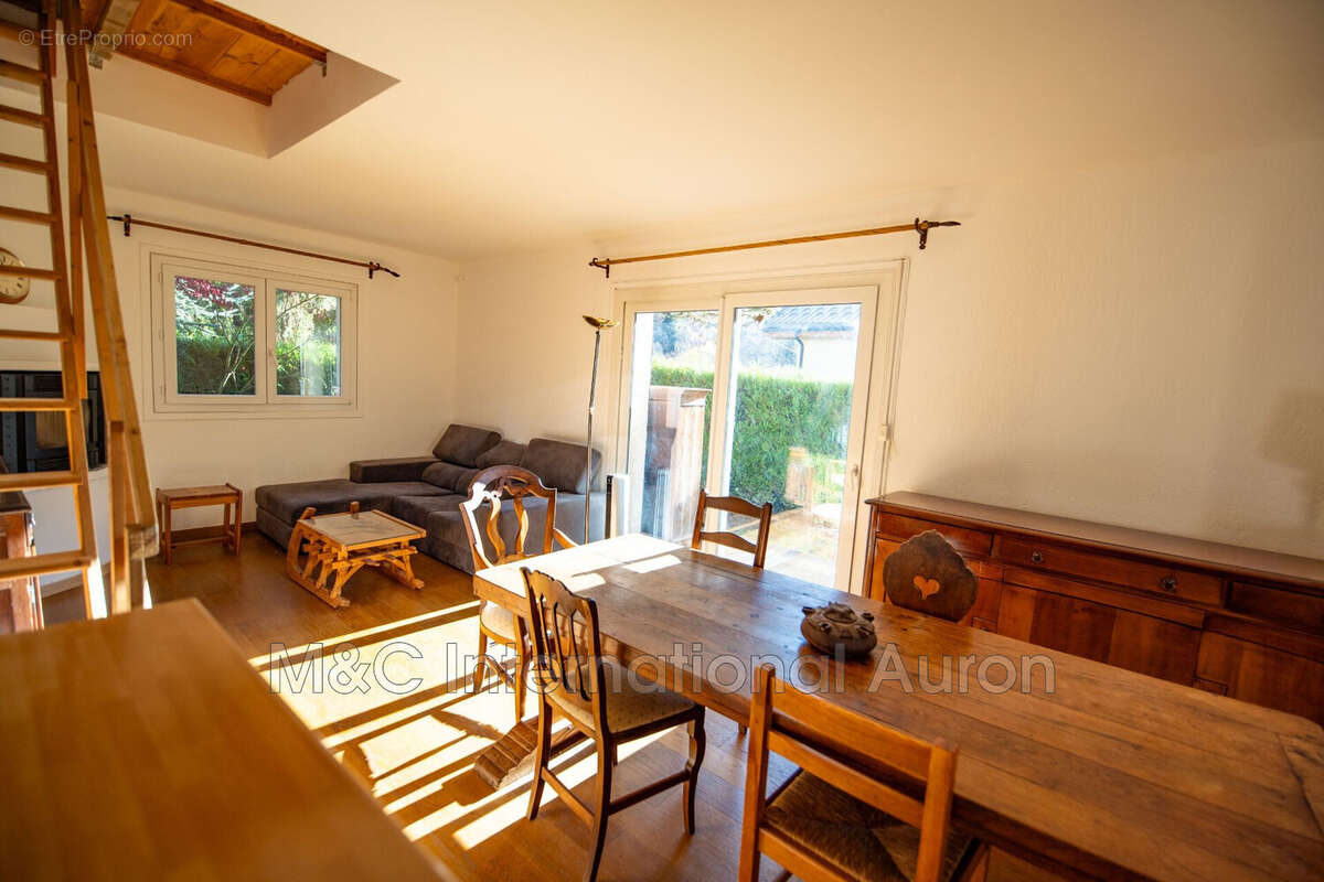 Appartement à SAINT-ETIENNE-DE-TINEE