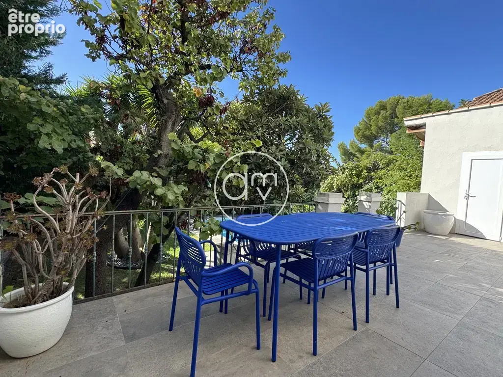 Toulon   Charmante maison des années 30, un véritable cocon avec piscine et garage - photo 3