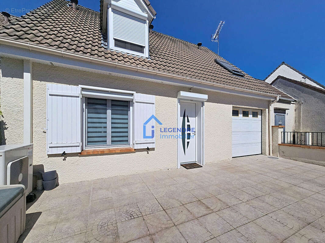 Maison à PIERRELAYE