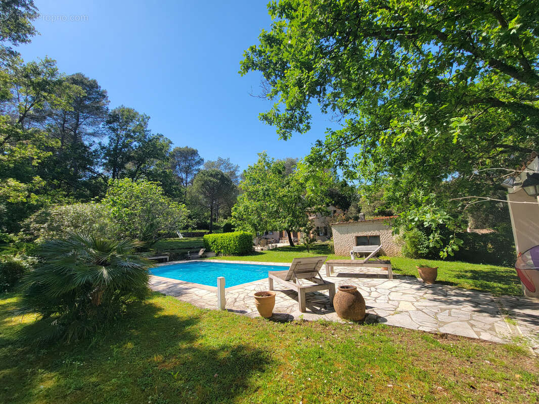 Maison à VALBONNE