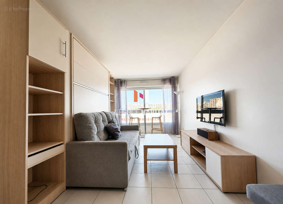 Appartement à MAUGUIO