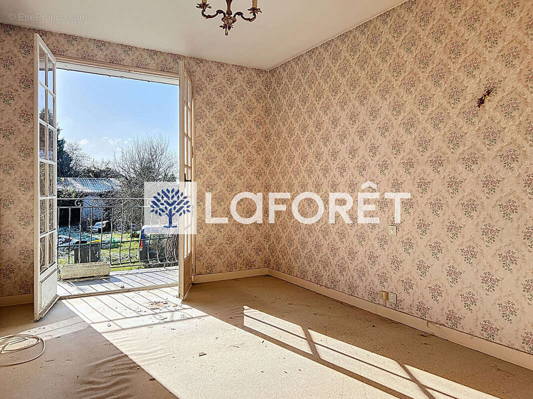 Maison à SAINT-LOUP-LAMAIRE