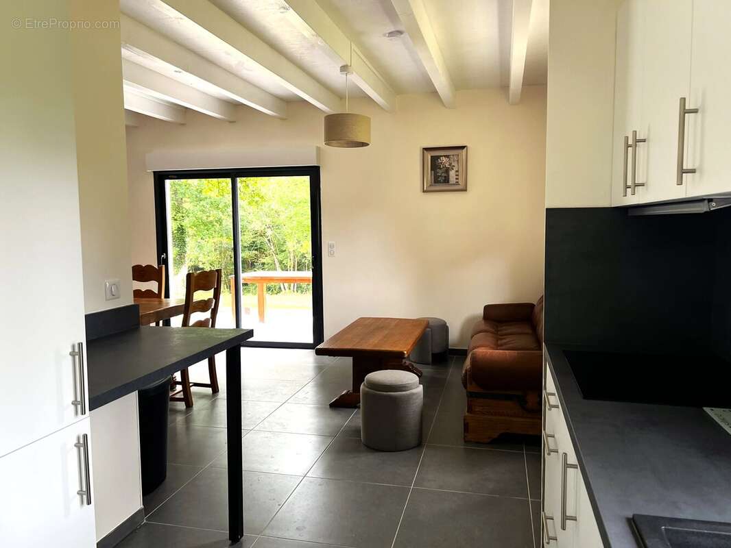 Maison à LACAPELLE-MARIVAL