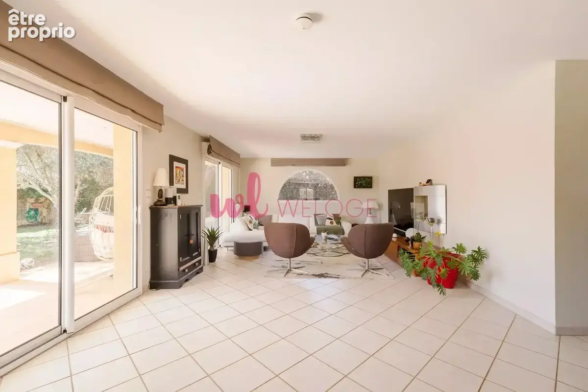 Villa familiale 6 pièces avec piscine- Secteur résidentiel -Pusignan - photo 17