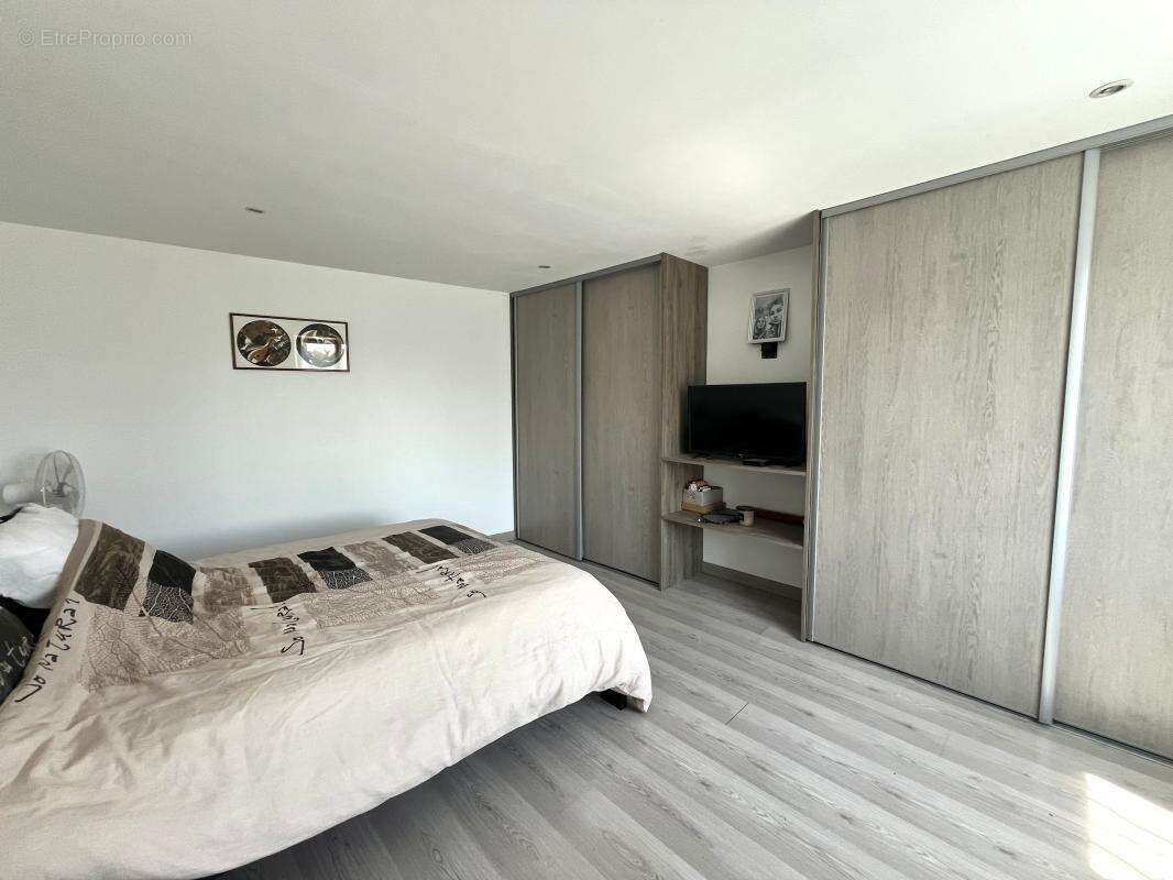 Maison ancienne rénovée de 125 m², Mézidon-Canon - photo 6